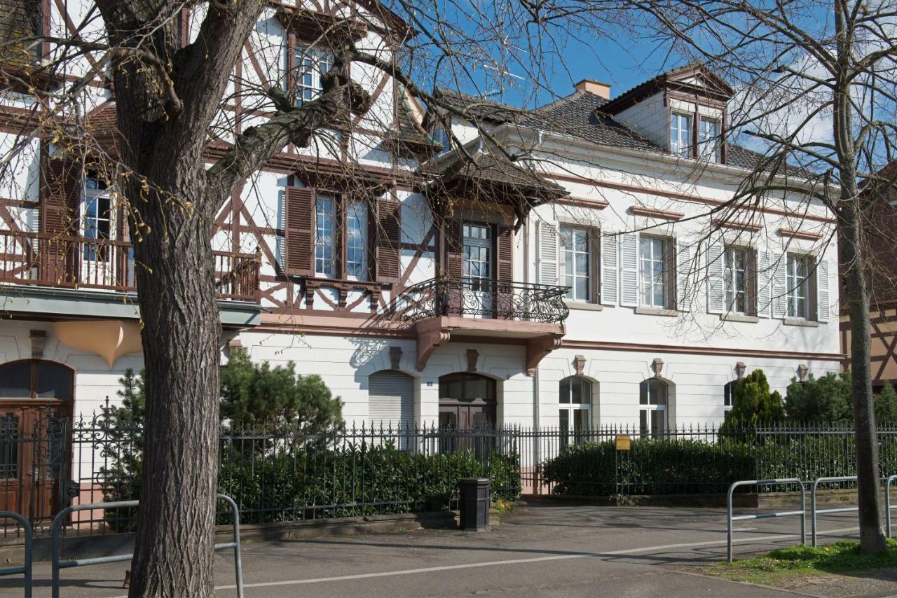 " Mademoiselle " 17 Boulevard Du Champ De Mars Colmar Exterior photo